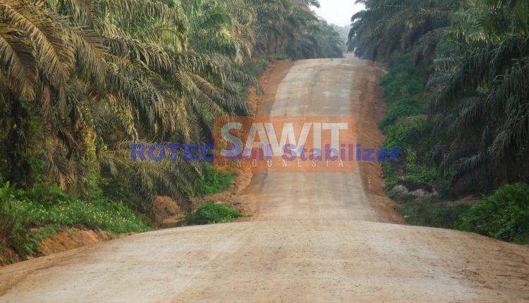 ROTEC,Stabilkan Jalan Kebun Untuk Peningkatan Kinerja Dan Produktifitas