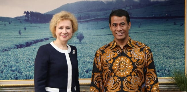 Mentan Amran Minta Rusia Bela Sawit