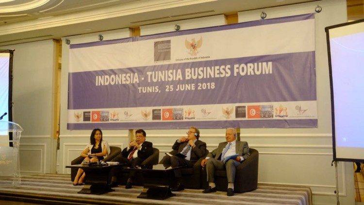 Sekjen GAPKI Promosikan Sawit Di Tunisia Dan Maroko