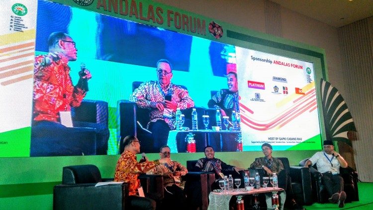 Andalas Forum: BPDP-KS Tingkatkan Dana Riset Sawit Menjadi 2%