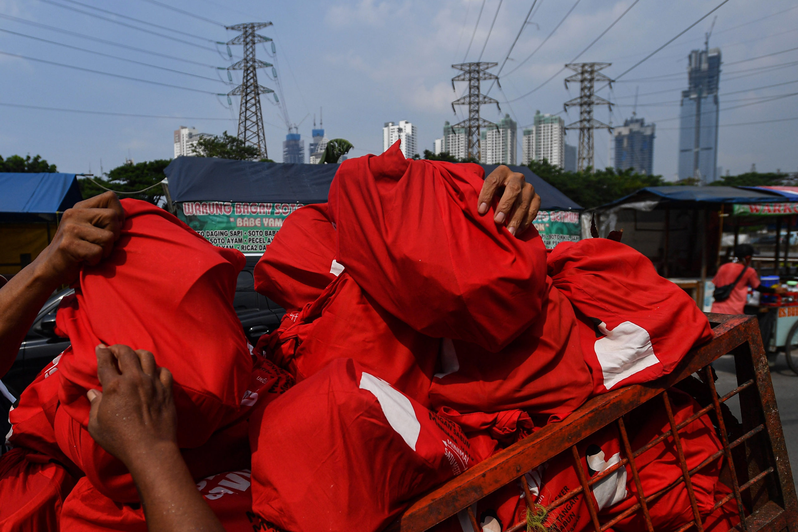 Efek Tautan Paket Bantuan