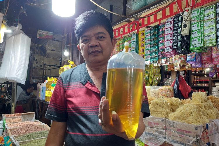 Harga Minyak Goreng Naik, Pedagang Pasar Anyar: Pelanggan Mau atau Tidak