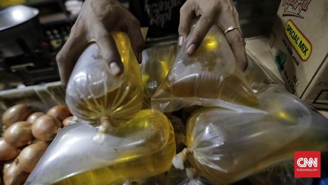 Pengusaha Kecewa Minyak Goreng Curah Batal Dilarang